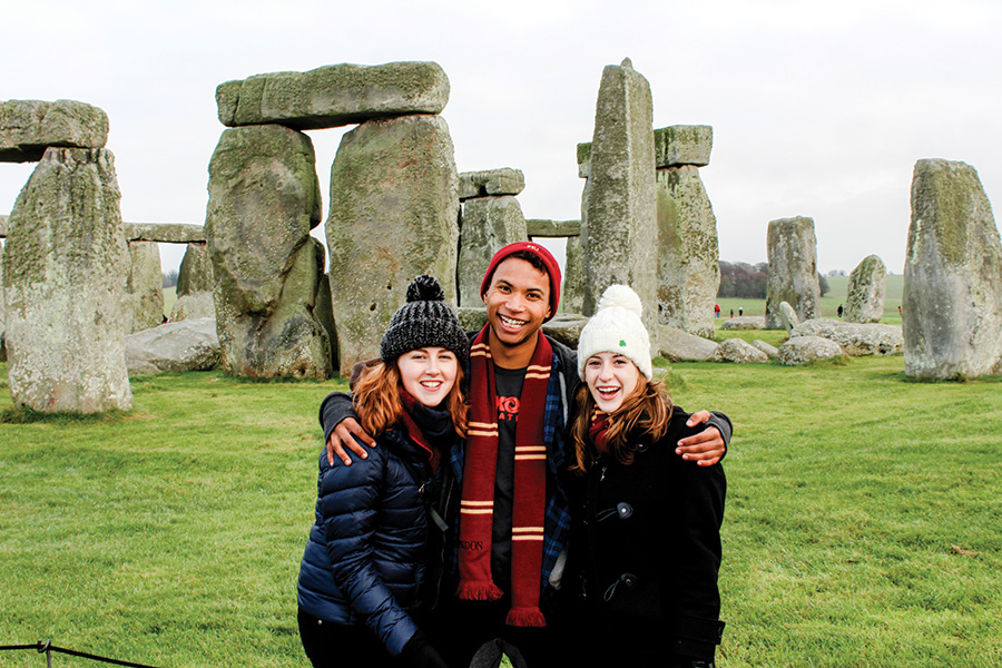 First Year Abroad students on an excursion from the FSU London Study Centre to Stonehenge. (International Programs)