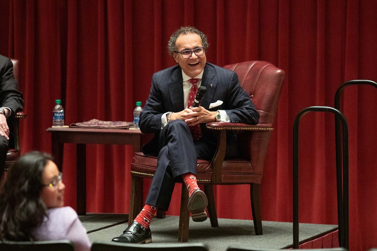 Dr. Q answered student and faculty questions on Monday, Oct. 2 during a presidential sypmosium at the College of Medicine as part of FSU Discovery Days. (FSU Photography Services)