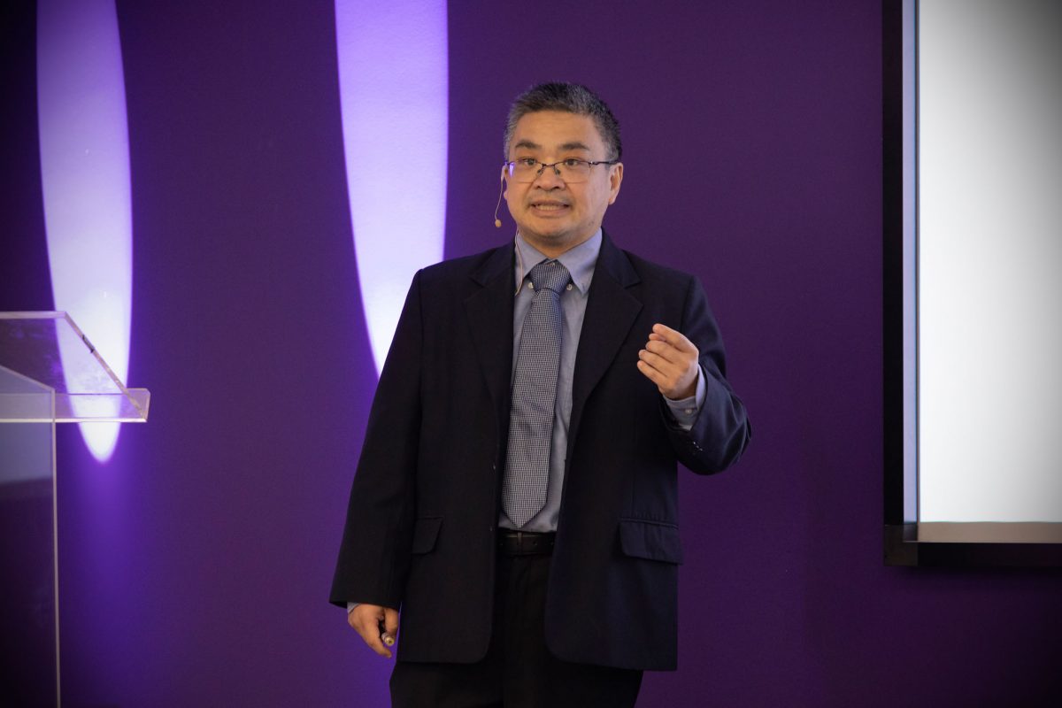 Hui Wang presents his research at the FSU Discovery Challenge event on Wednesday, Oct. 4, 2023. (FSU Photography Services)