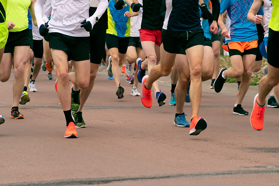 People running in the Turkey Trot
